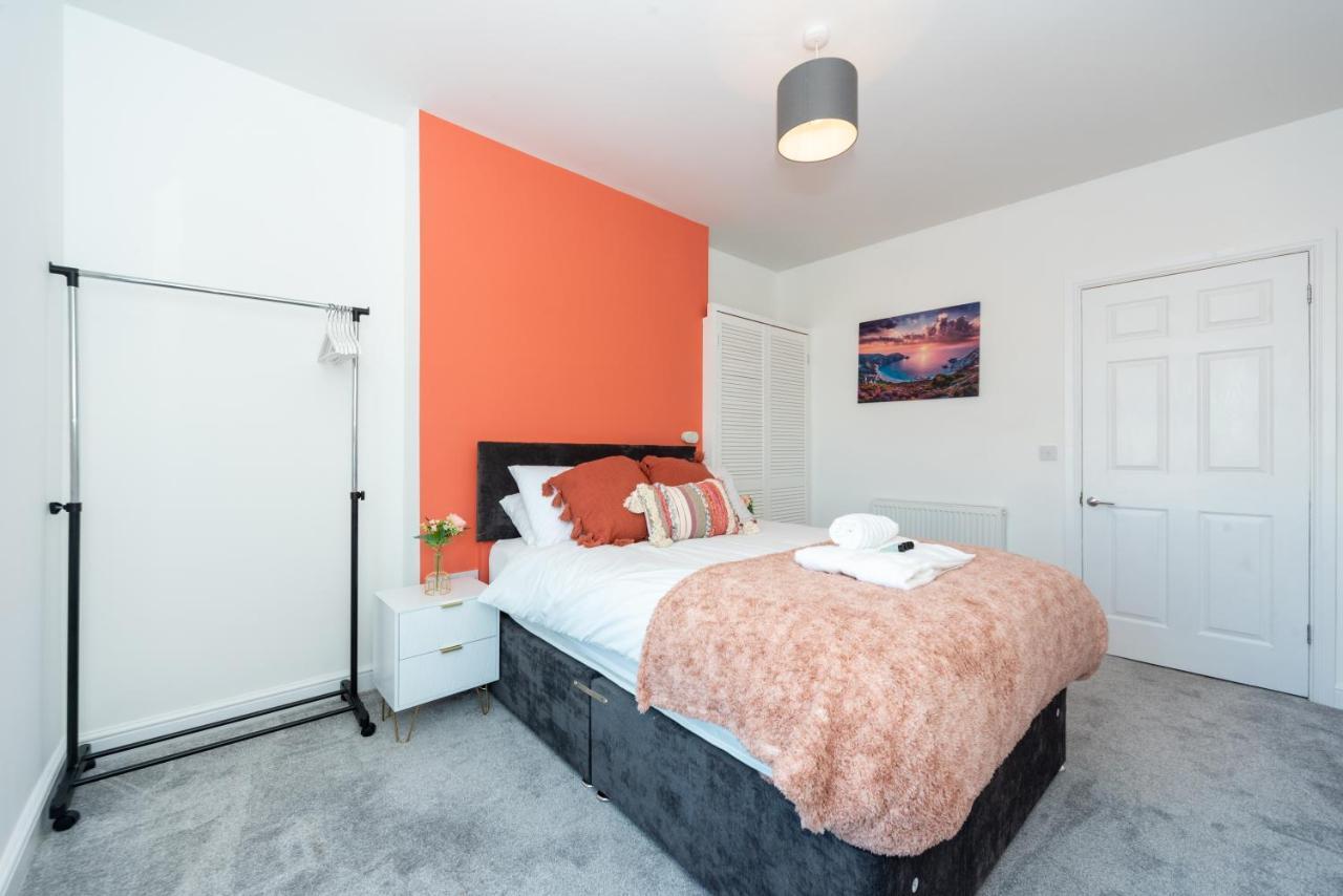 Sea Views Modern Two Bedroom Apartment 로웨스터프 외부 사진