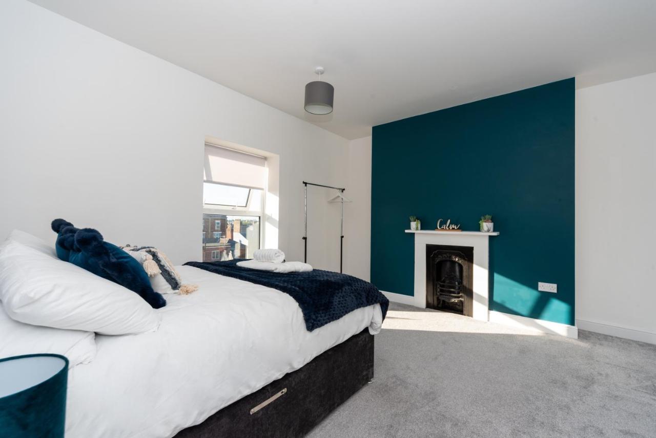 Sea Views Modern Two Bedroom Apartment 로웨스터프 외부 사진